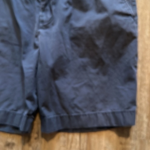 TOMMY HILFIGER SHORTS SIZE(40) - Picture 2 of 8